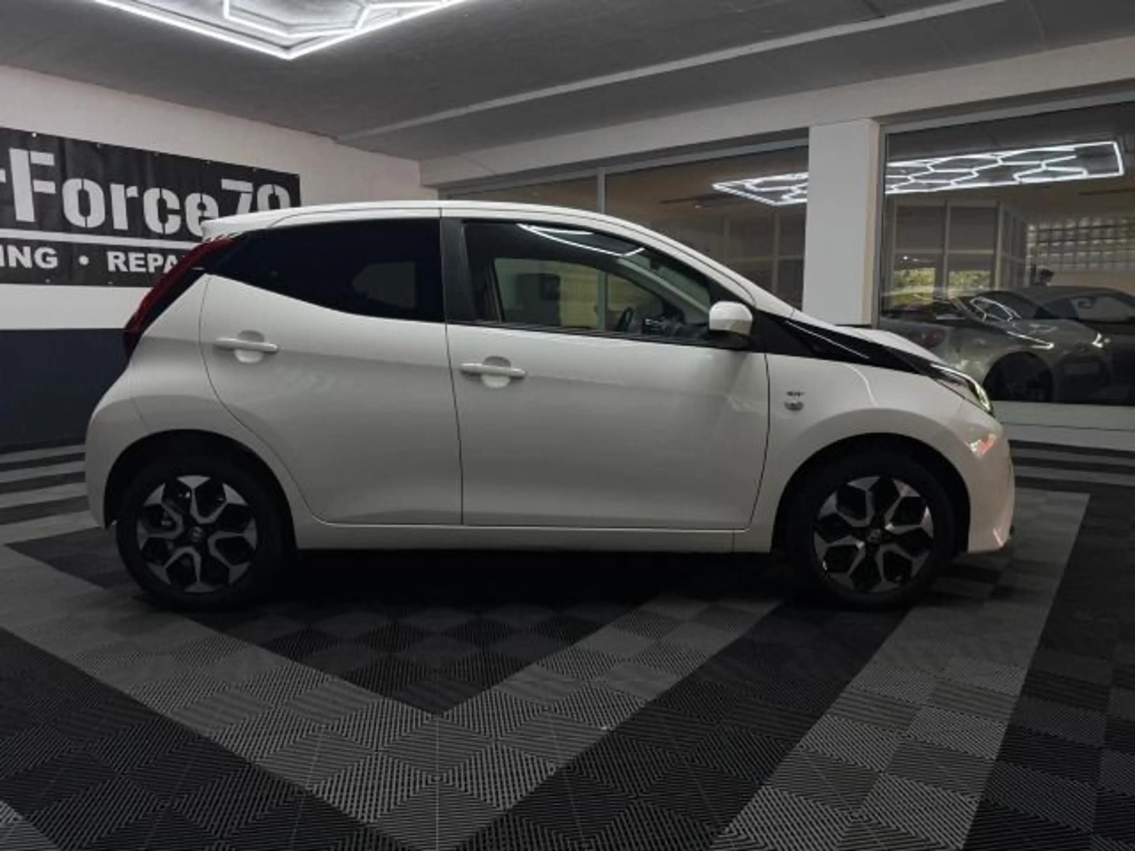 Toyota Aygo X AYGO X PLAY BLUETOOTH RÜCKFAHRKAMERA KLIMA — photo 3