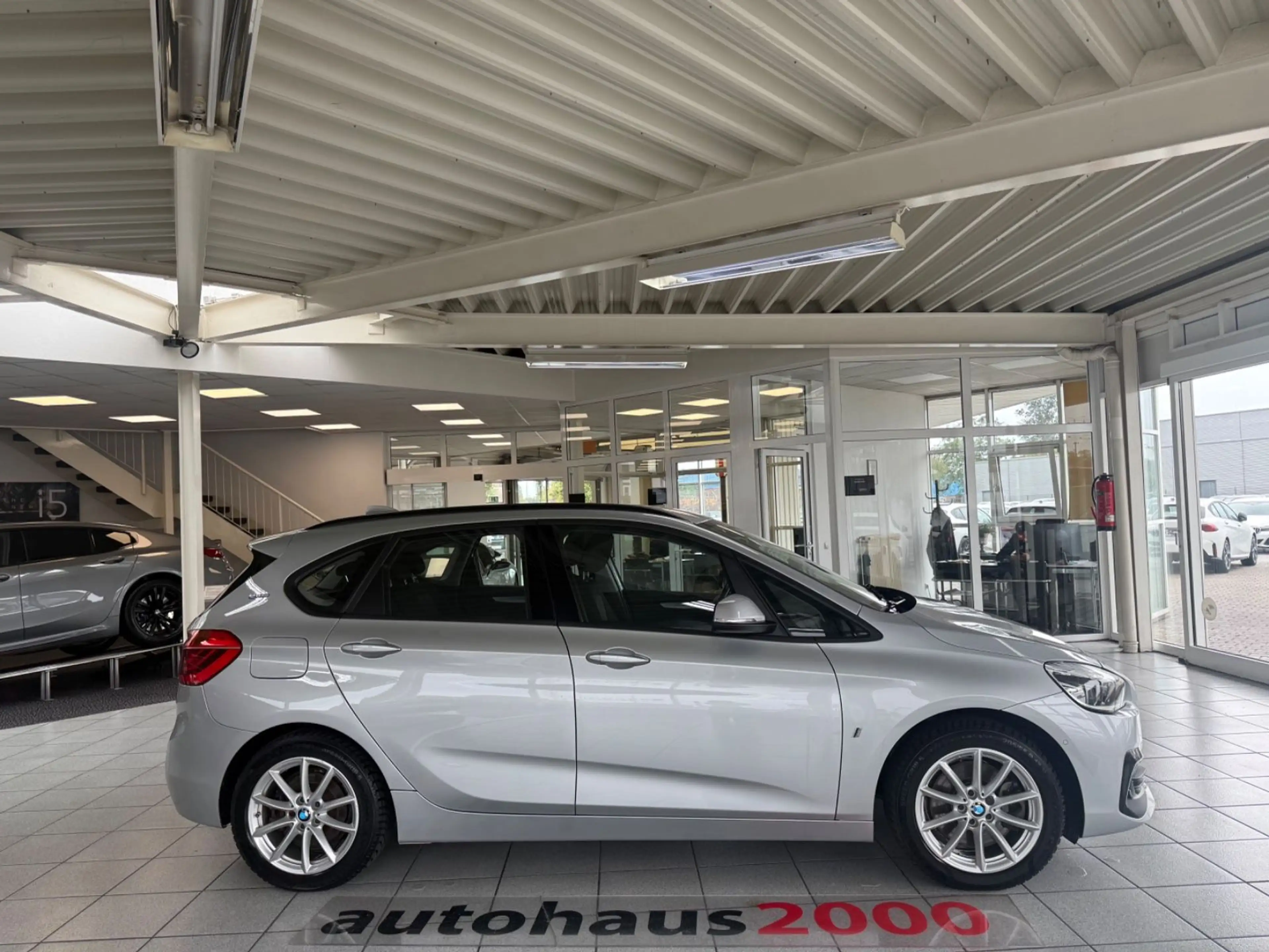 BMW 225 225xe iPerformance Active Tourer AUT./LED/AHK — photo 2