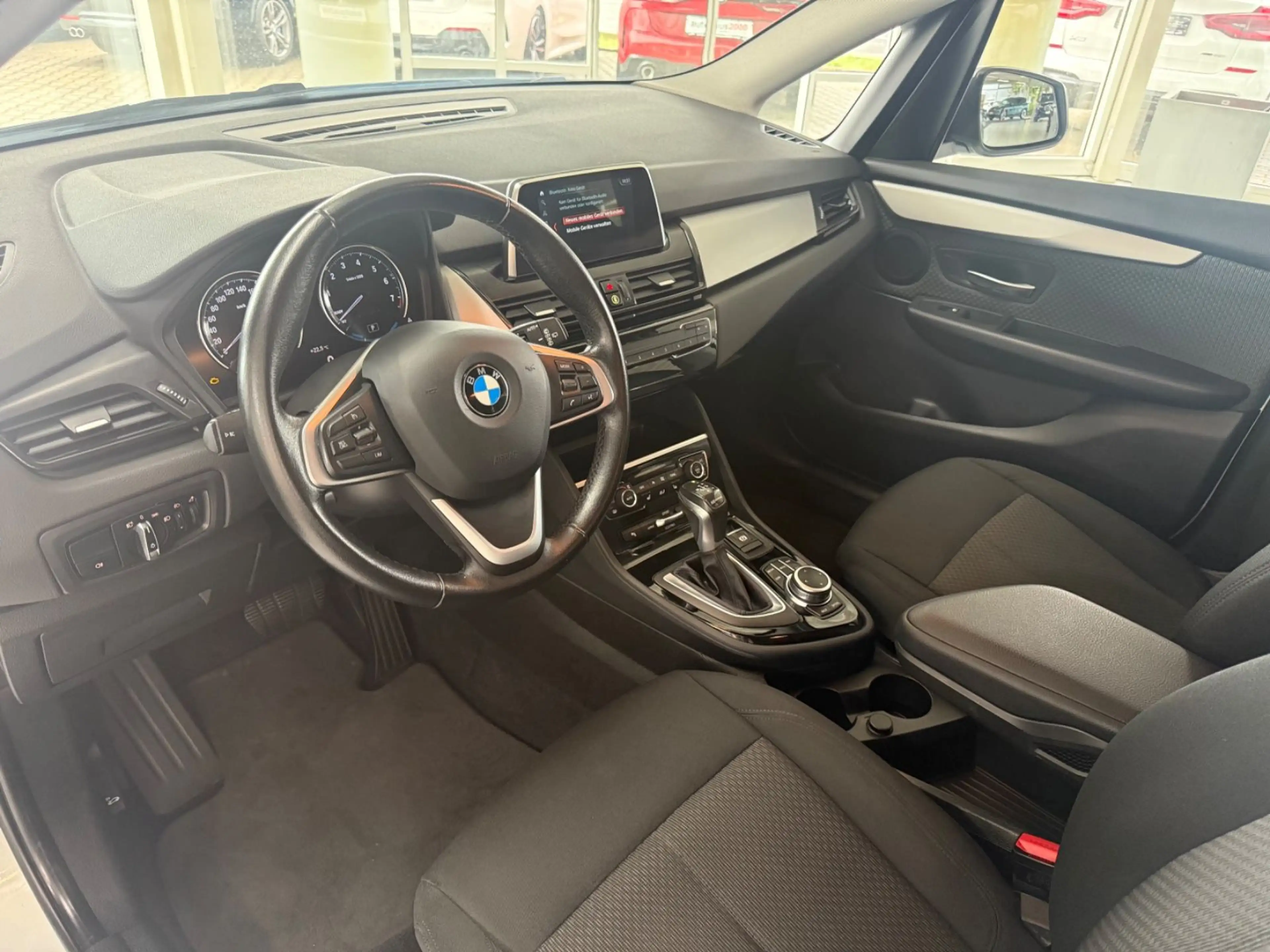 BMW 225 225xe iPerformance Active Tourer AUT./LED/AHK — photo 10