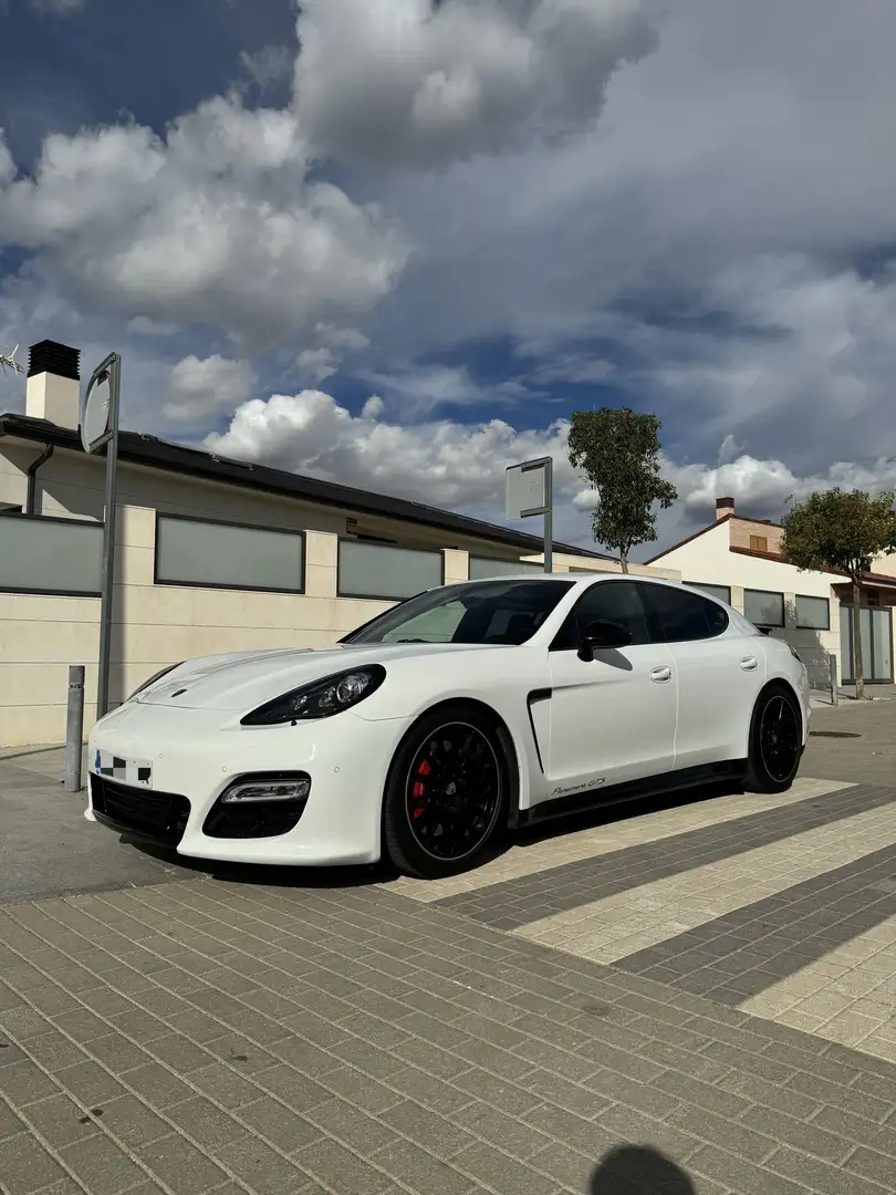 Porsche Panamera GTS Aut. Blanco - 2