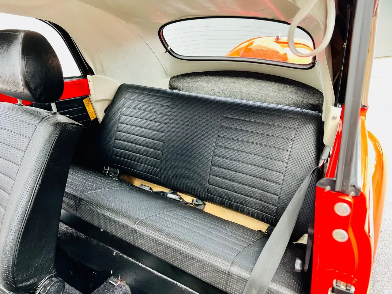 Volkswagen Käfer 1303 with only 8300miles all over Original, foto 8