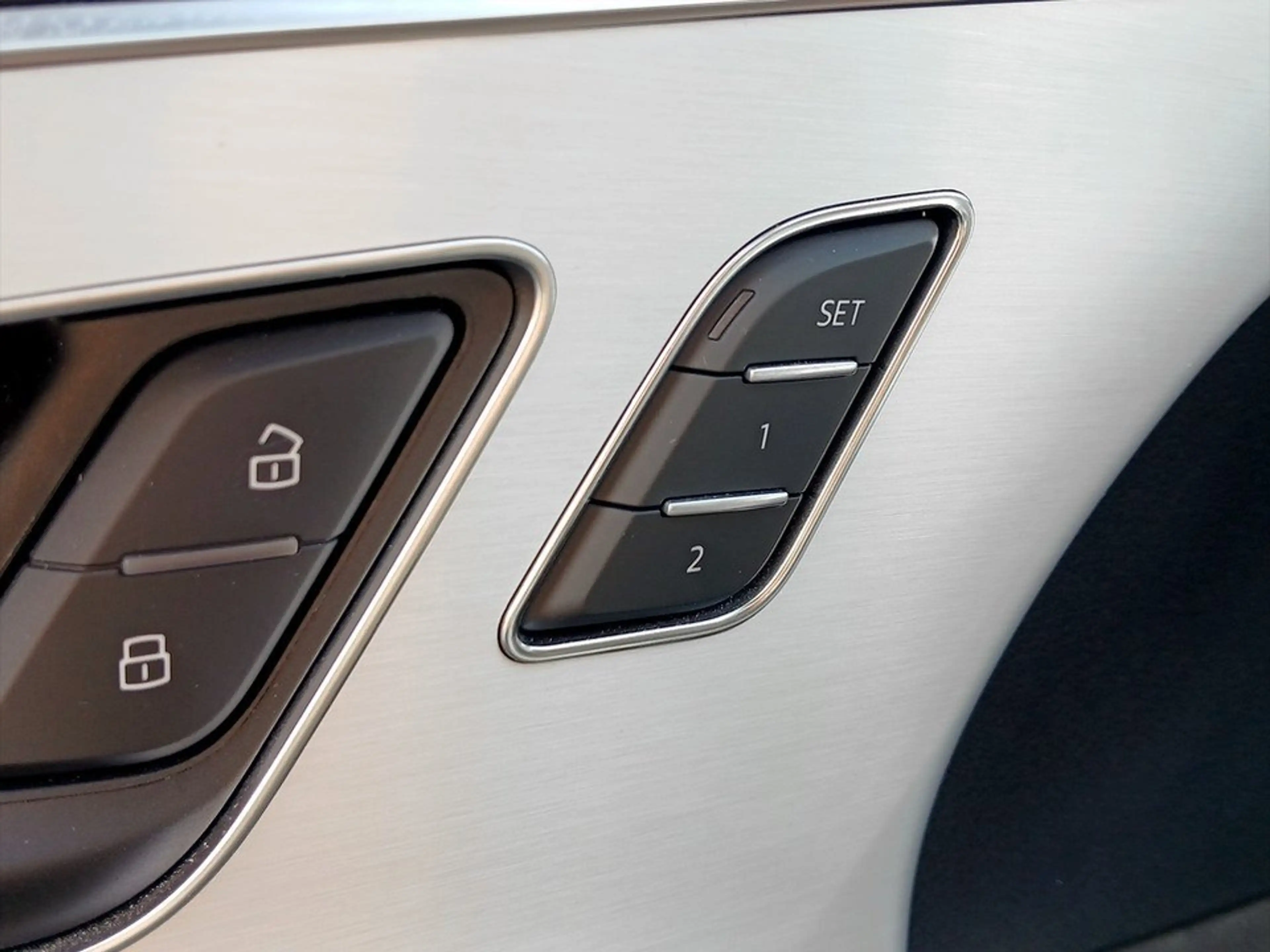 Audi Q7 60 TFSIe quattro Aut. S-Line LENKRADHZG+AHK — photo 9