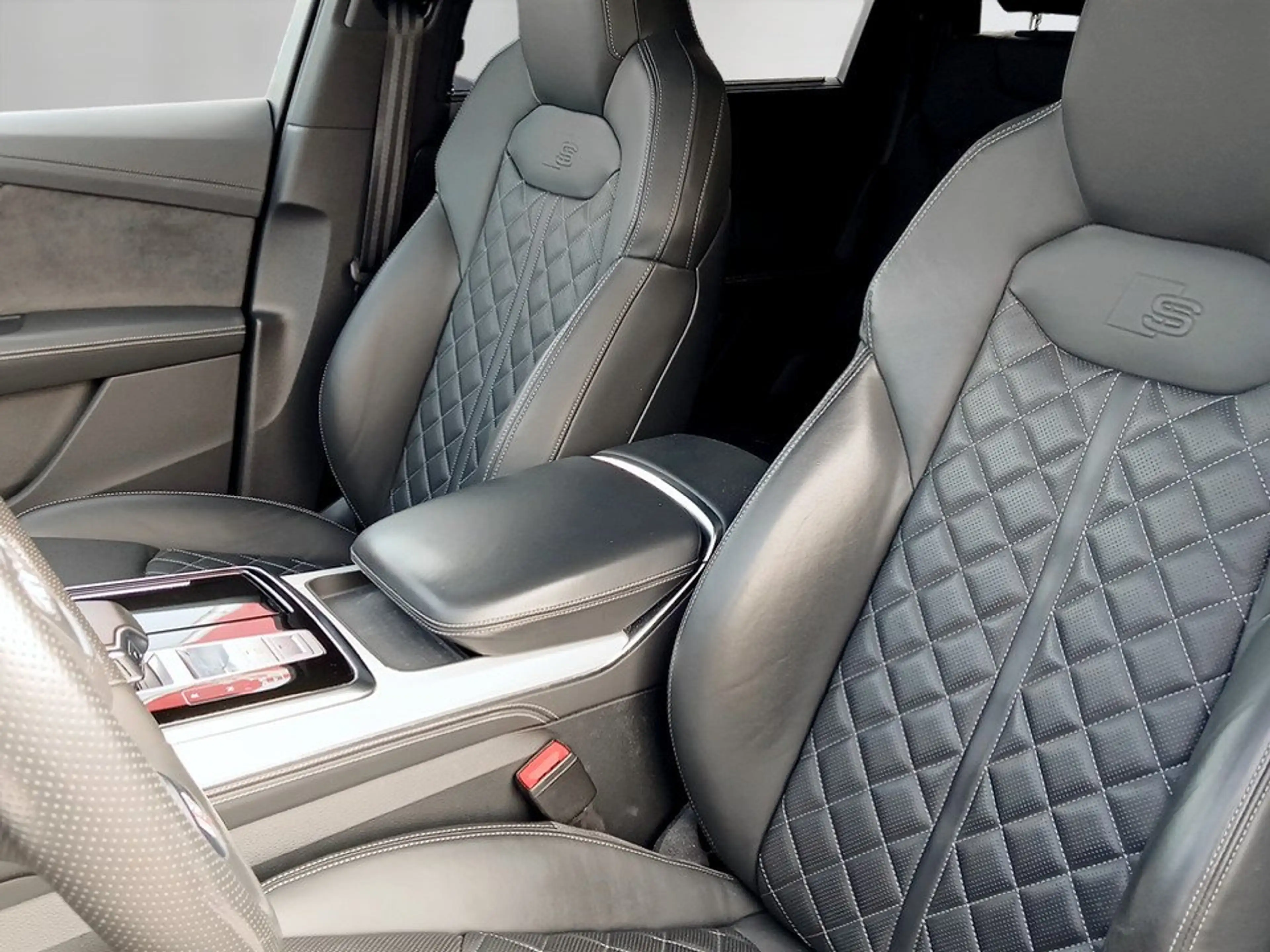 Audi Q7 60 TFSIe quattro Aut. S-Line LENKRADHZG+AHK — photo 11