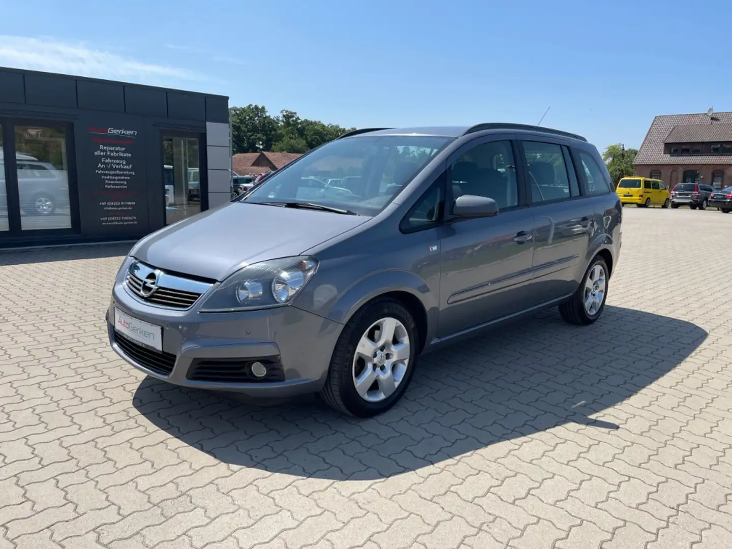 Opel Zafira B 1.6 Edition TÜV NEU 7-Sitzer 64.163 KM Grau - 1