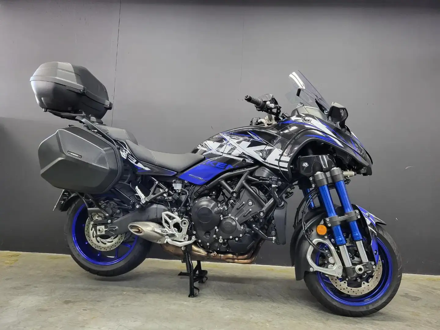 Yamaha Niken GT 900 - 2