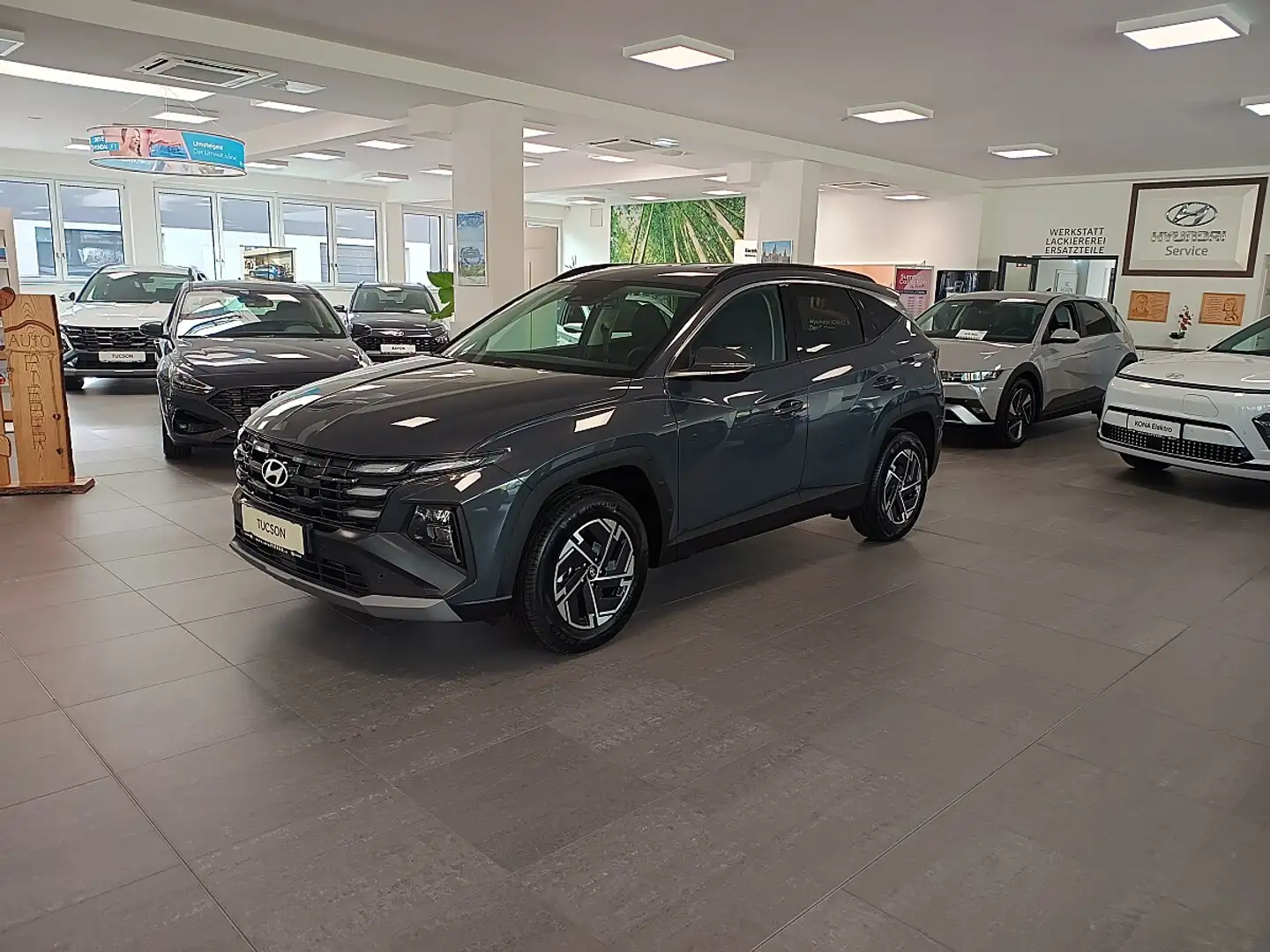 Hyundai TUCSON Tucson 1,6 T-GDI HEV 2WD Jubile *LED*Navi*Sitzh... Grau - 2