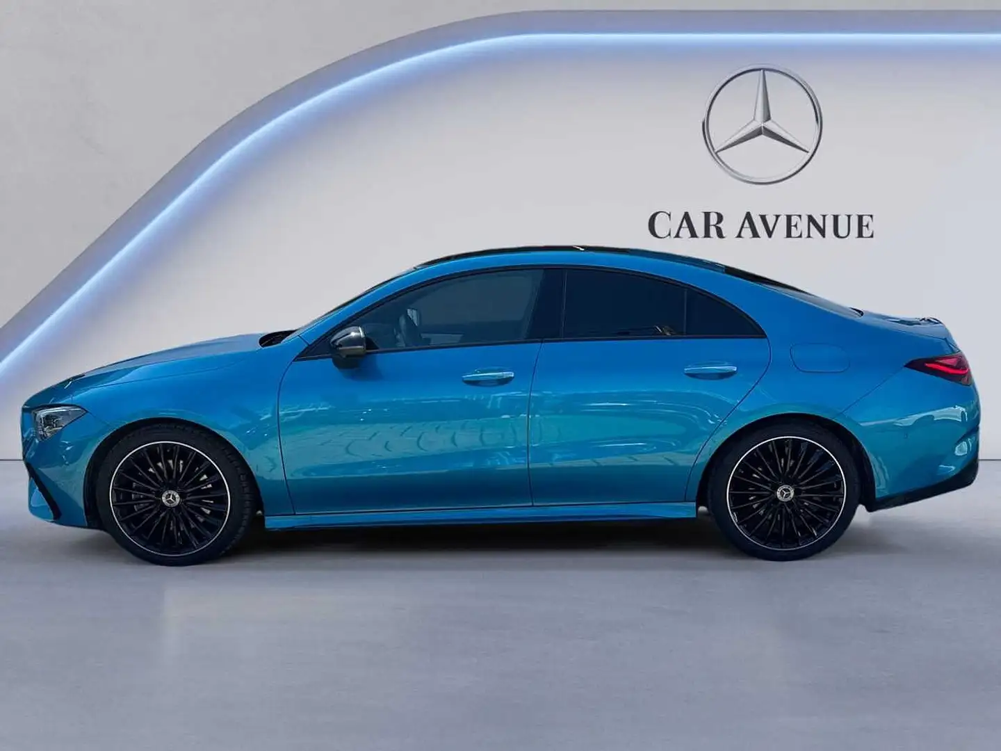 Mercedes-Benz CLA 200 d Coupé AMG Line Vert - 2