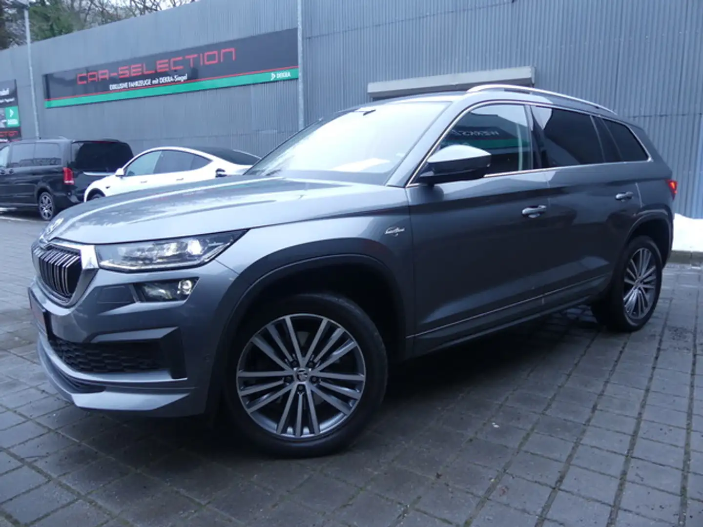Skoda Kodiaq 2.0 TDI 4x4 L&K PANO/360"/ACC/DCC/MASSAGE Gris - 2