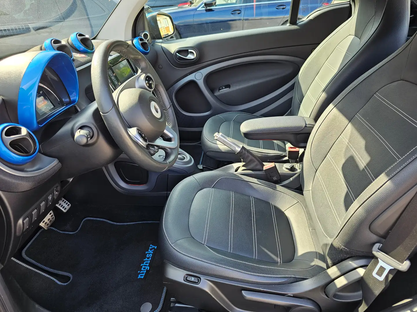 smart forTwo Cabrio BRABUS Edition Vollausstattung TOP Schwarz - 2