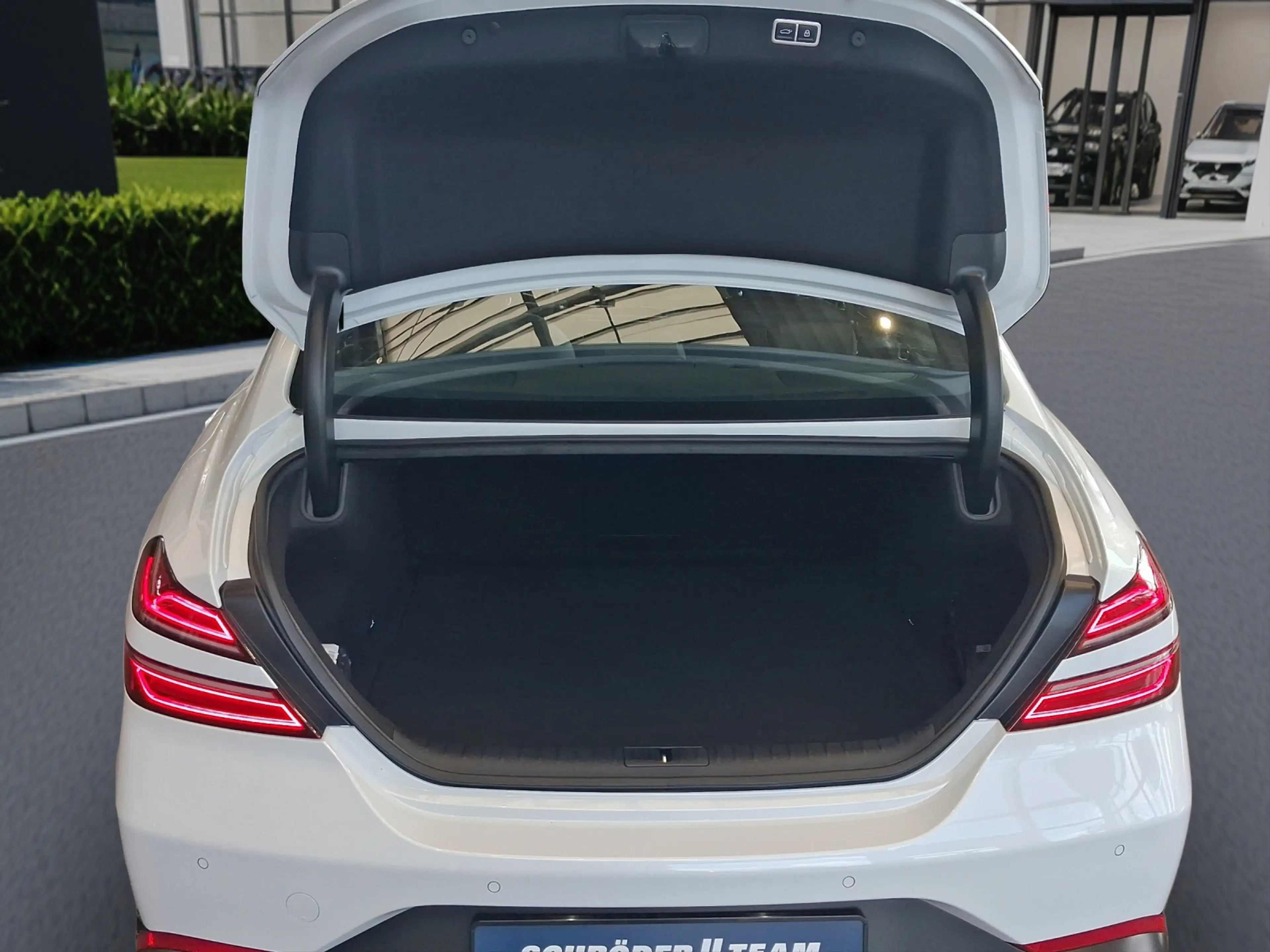Genesis G70 2.0 T-GDi Sedan Sport DCC/ACC/HEADUP — photo 14