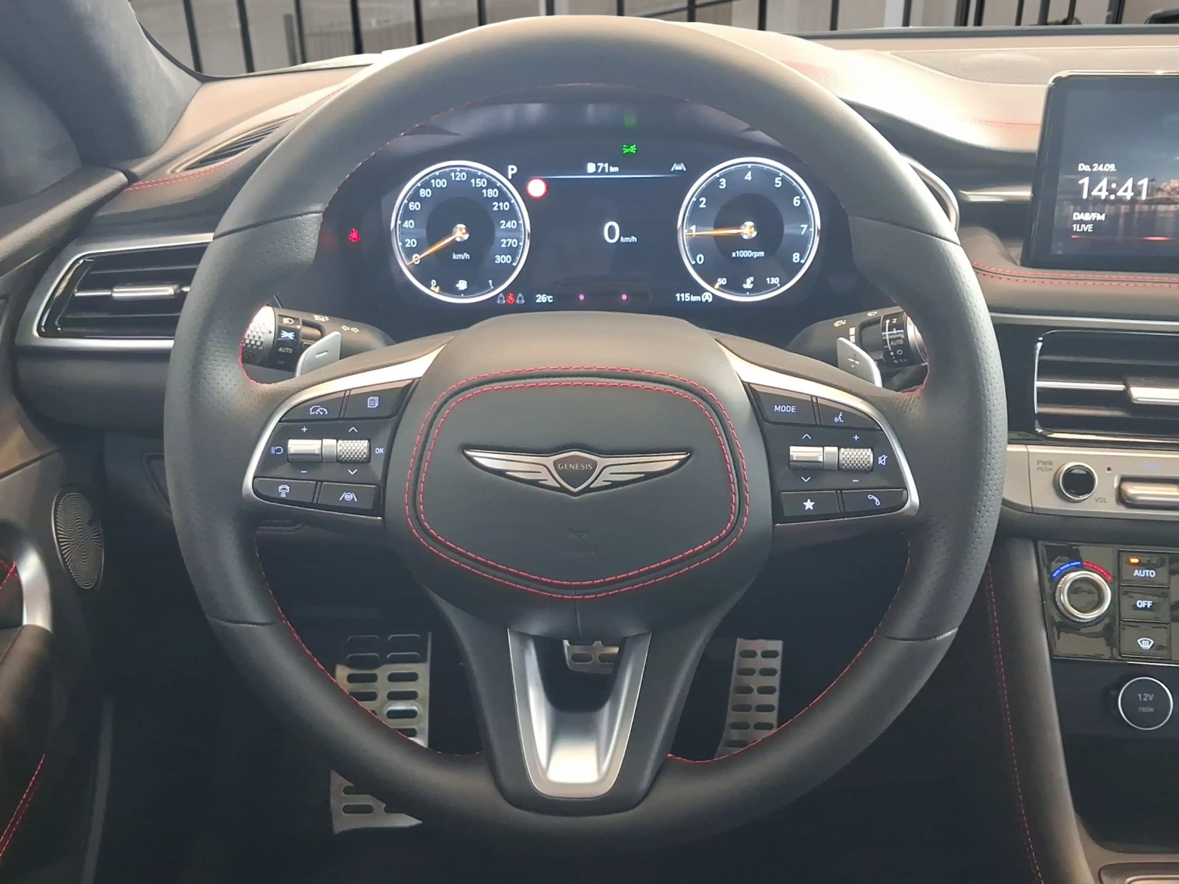 Genesis G70 2.0 T-GDi Sedan Sport DCC/ACC/HEADUP — photo 8