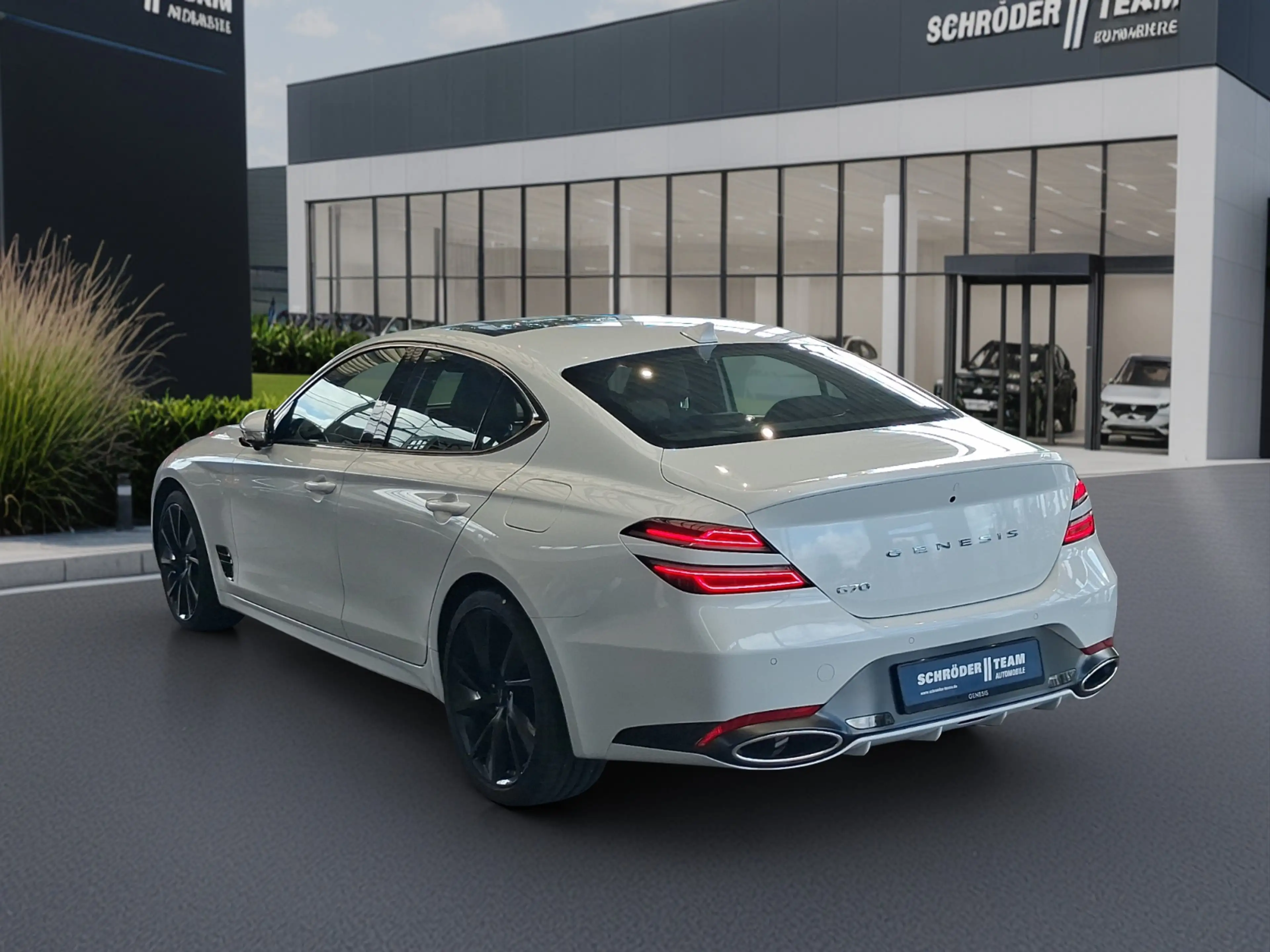 Genesis G70 2.0 T-GDi Sedan Sport DCC/ACC/HEADUP — photo 3