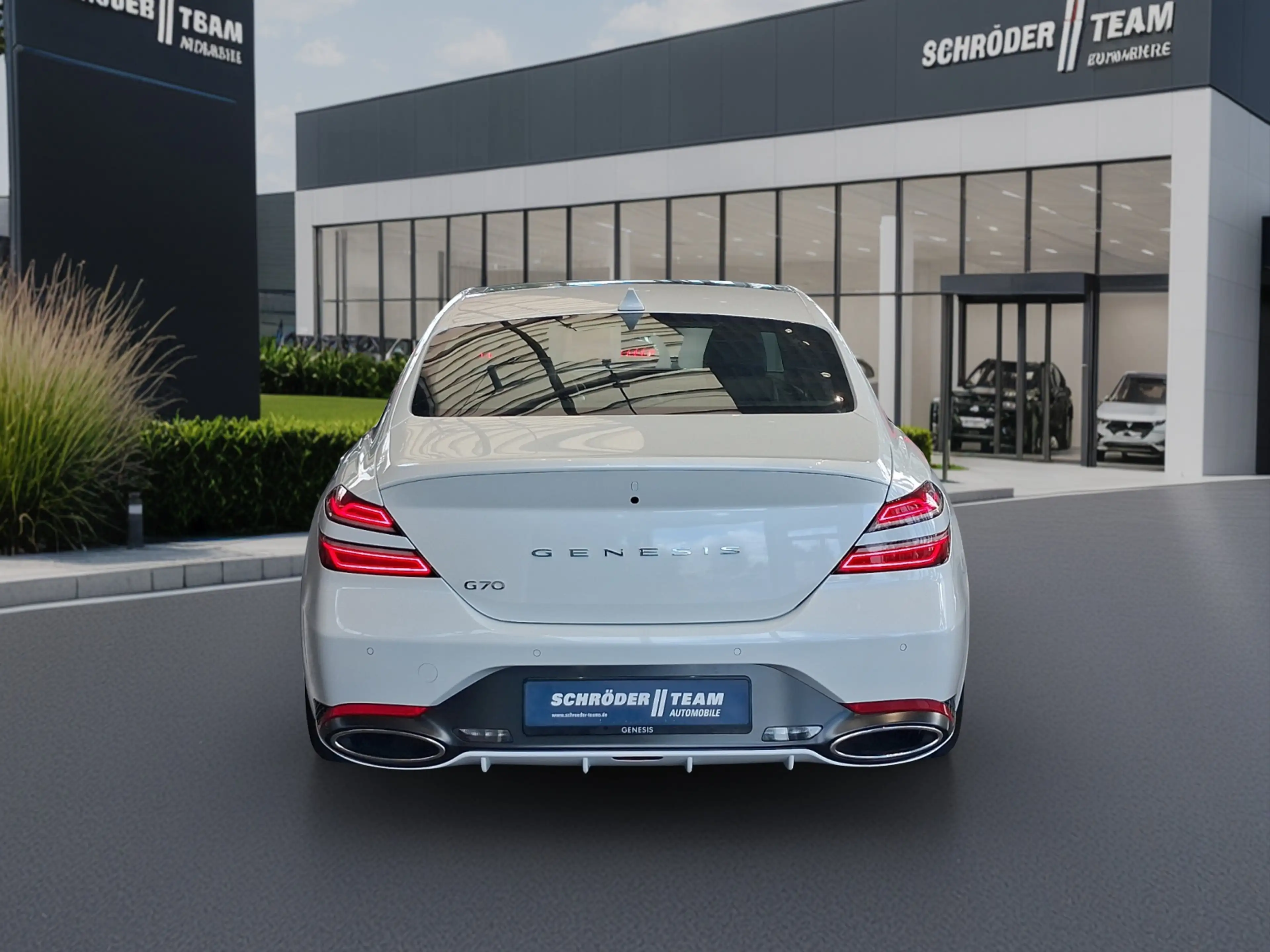 Genesis G70 2.0 T-GDi Sedan Sport DCC/ACC/HEADUP — photo 4