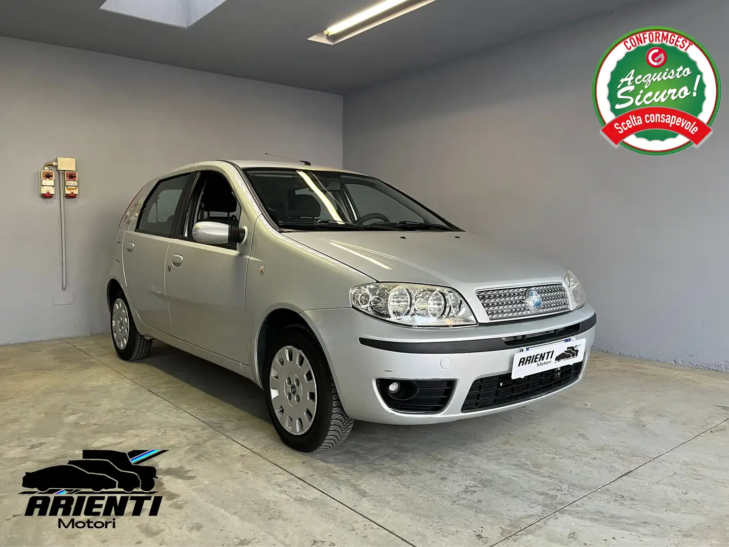 Fiat Punto 1.2cc BENZ 60cv - OK NEOPAT. - 5 PORTE Argento - 1