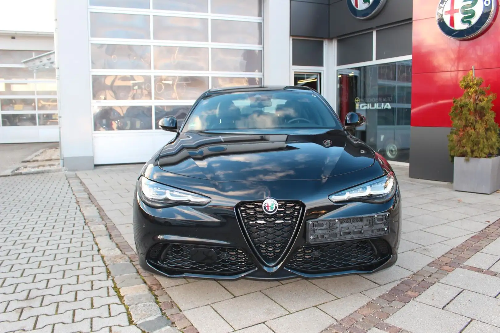Alfa Romeo Giulia Veloce Q4 Schwarz - 2