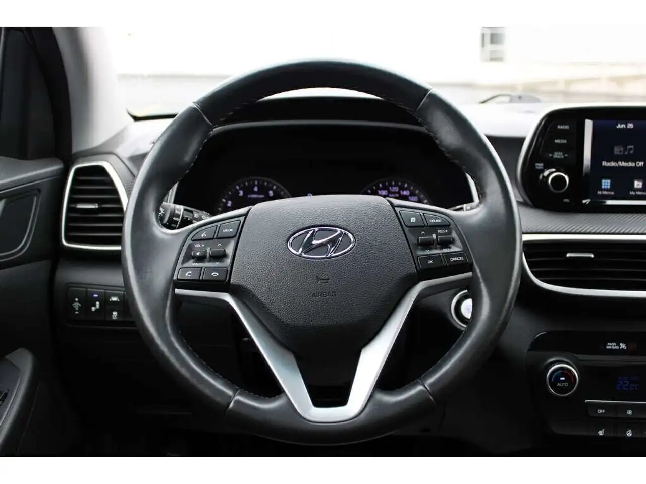 Hyundai TUCSON снимка Hyundai TUCSON