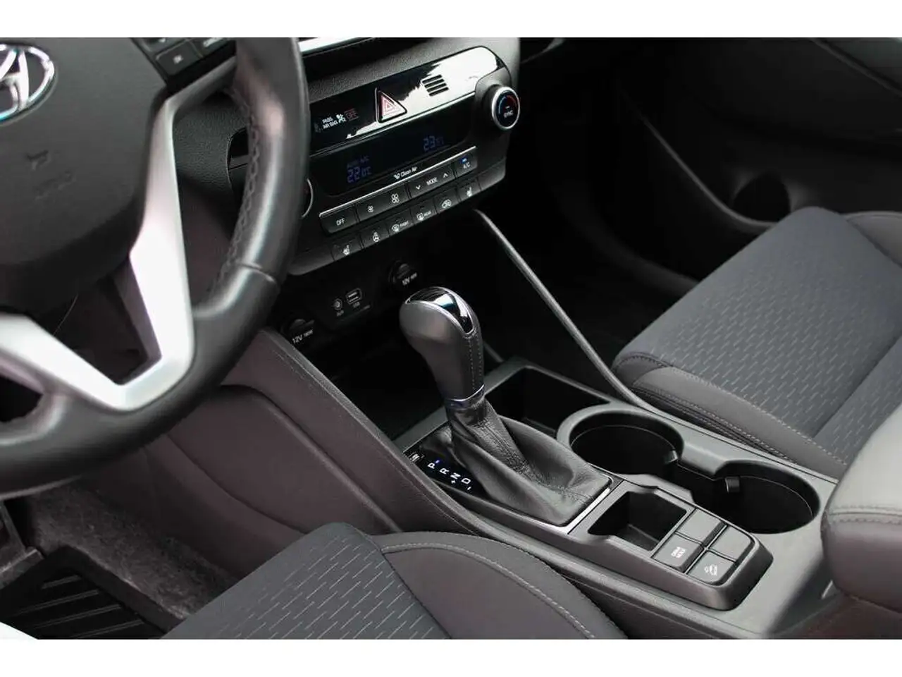 Hyundai TUCSON снимка Hyundai TUCSON