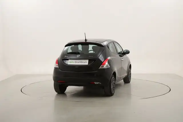 Lancia Ypsilon view 5