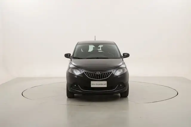 Lancia Ypsilon view 8