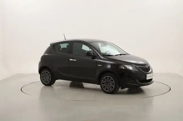 Lancia Ypsilon view 7