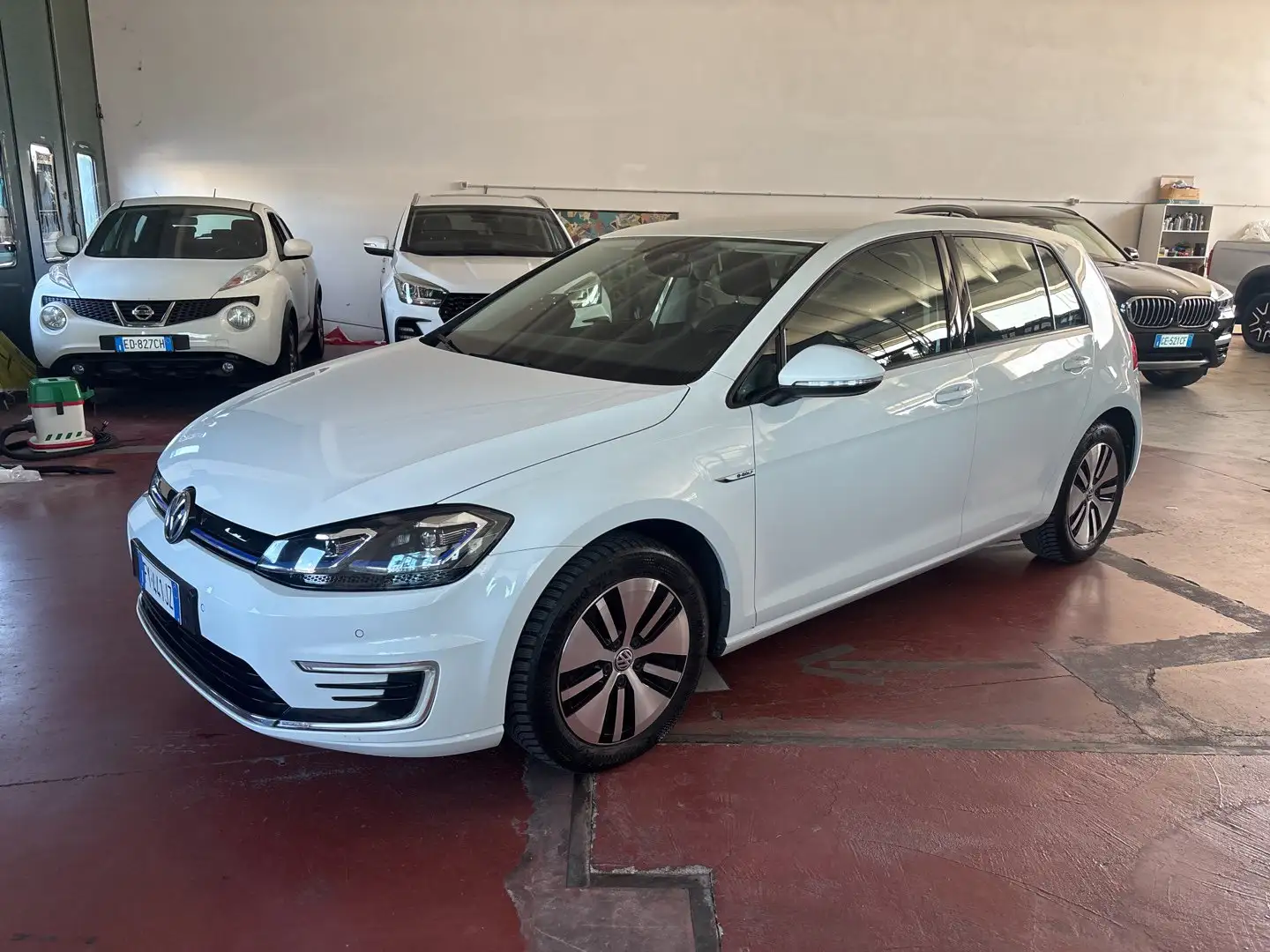Volkswagen e-Golf e-Golf 136 CV Blanc - 1
