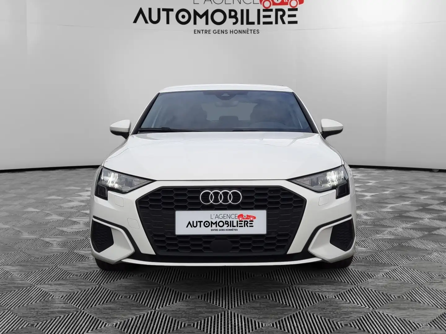 Audi A3 Sportback 35 TFSI Advanced S tronic / Garantie 12M Wit - 2