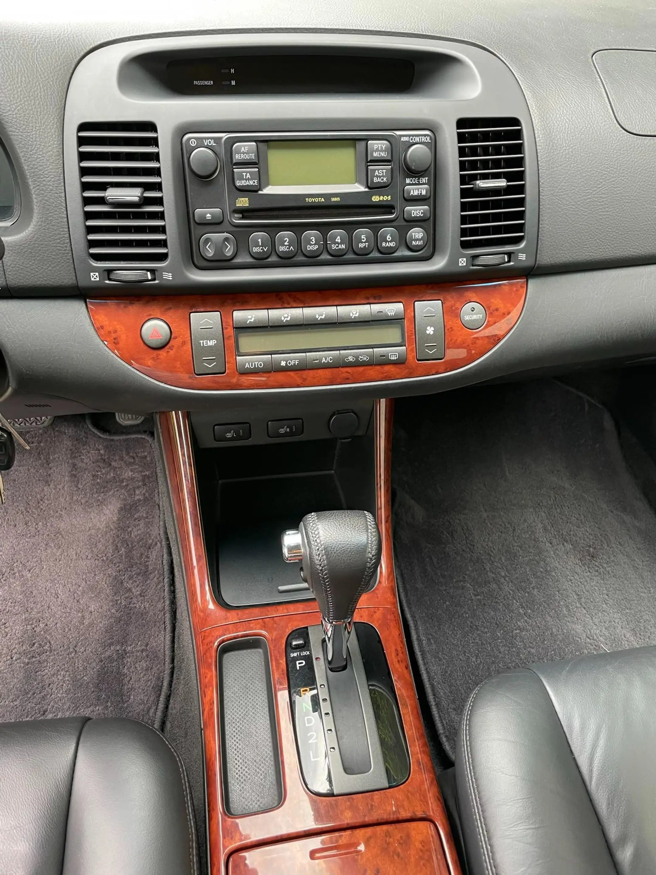 Toyota Camry 3.0 V6 Aut. — photo 9