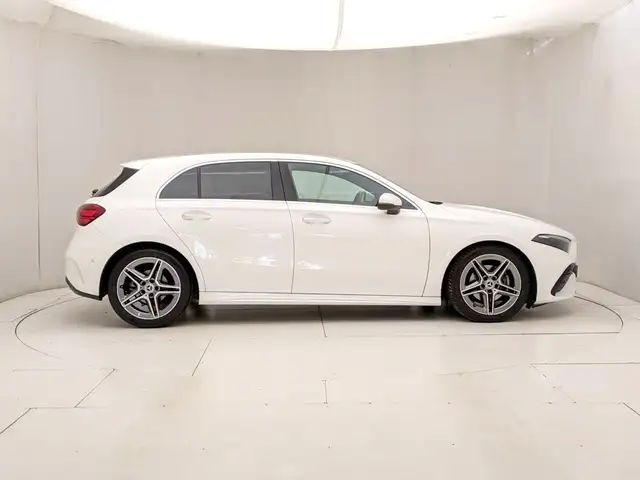 Mercedes-Benz A-Class view 3