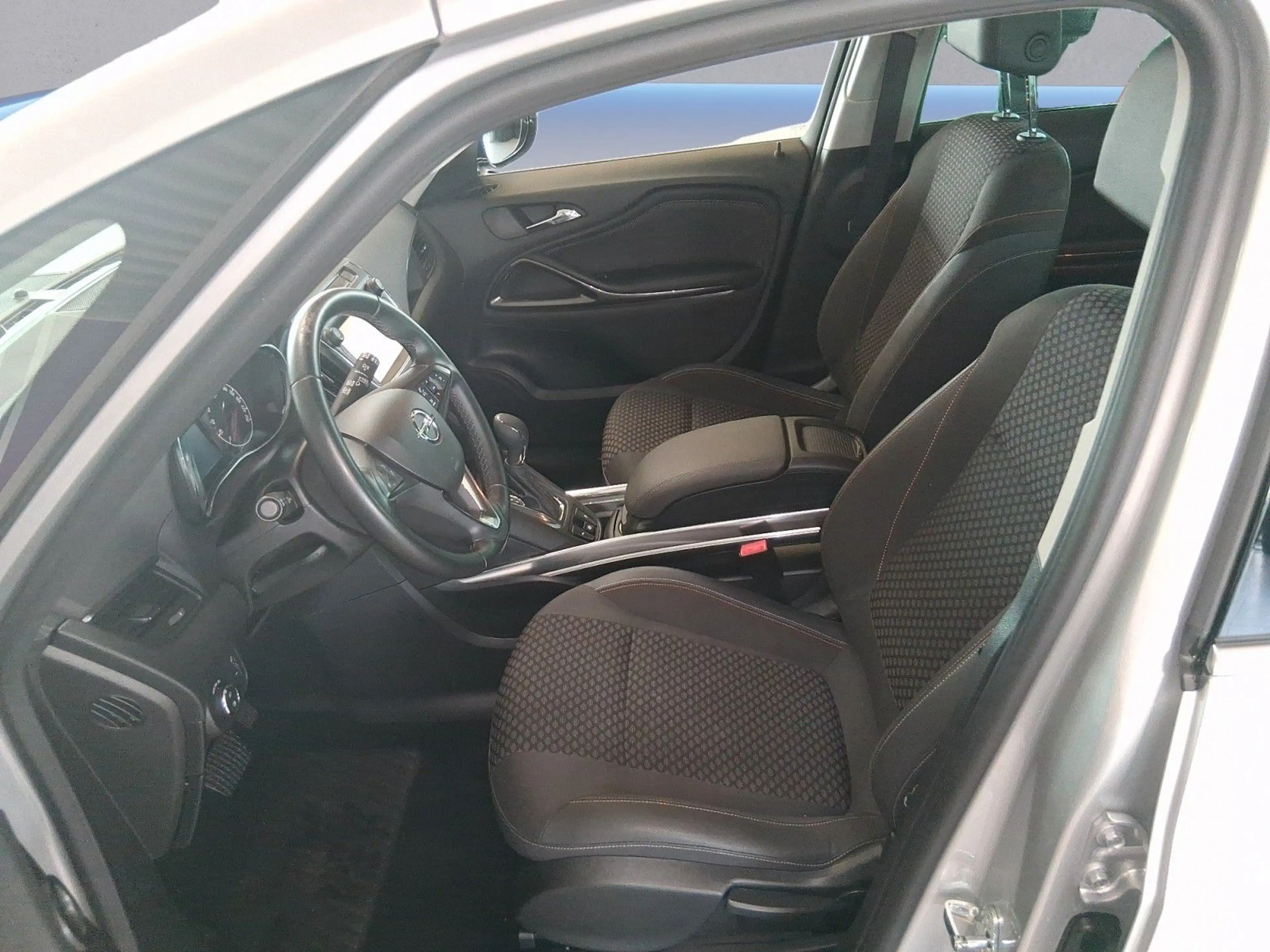 Opel Zafira C Innovation — photo 9