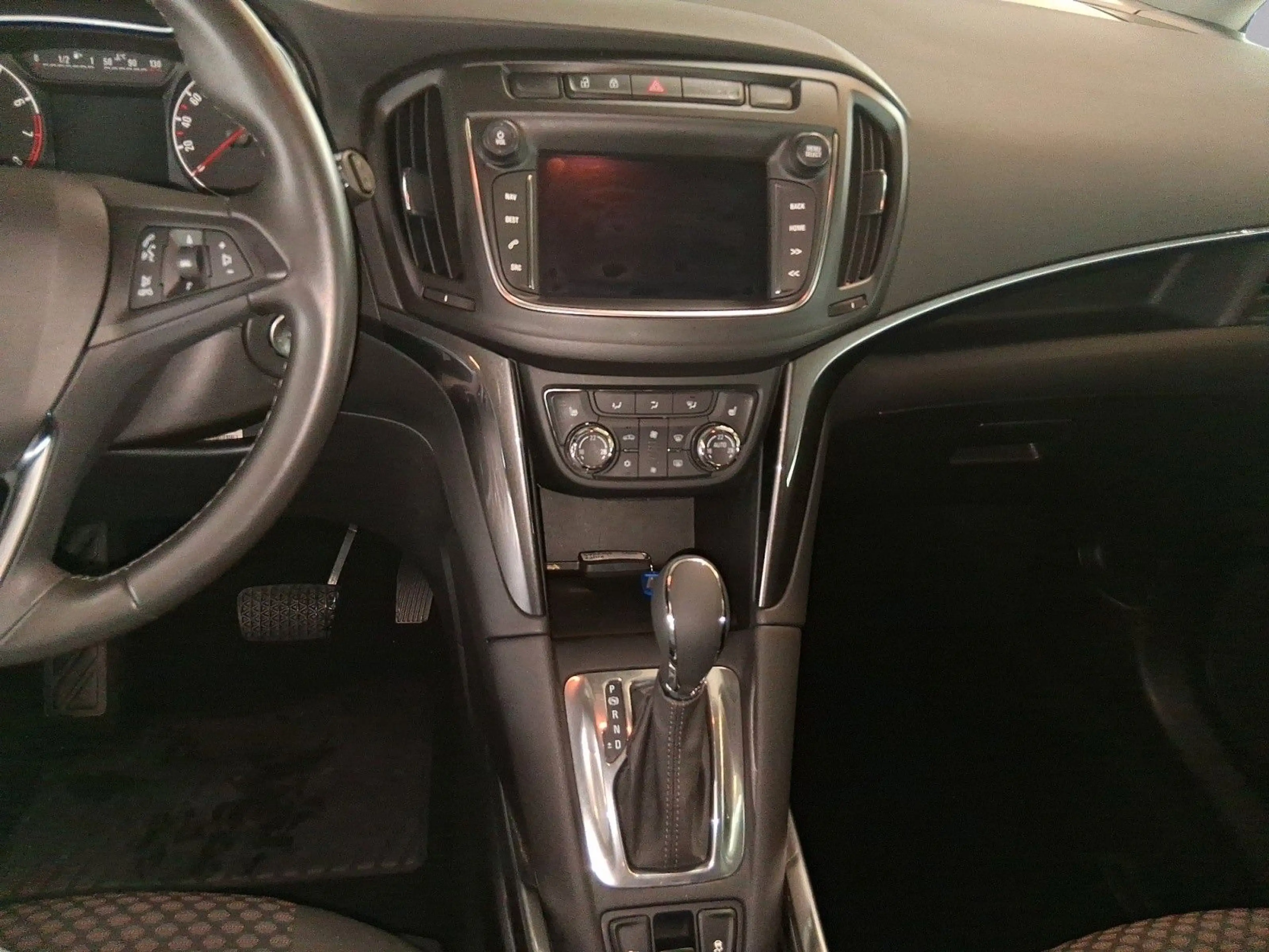 Opel Zafira C Innovation — photo 11