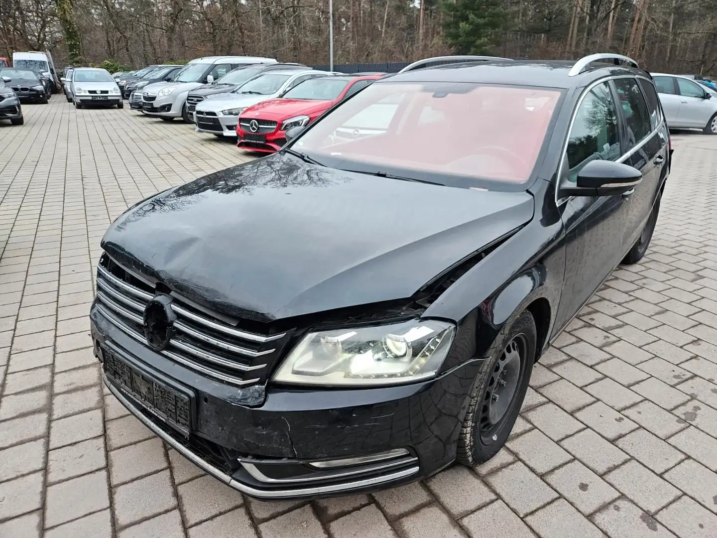 Volkswagen Passat Variant Business Edition BlueMotion Schwarz - 1