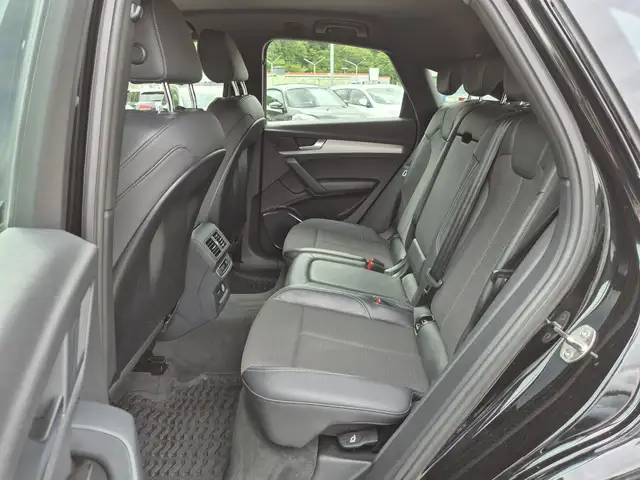 Audi Q5 view 7