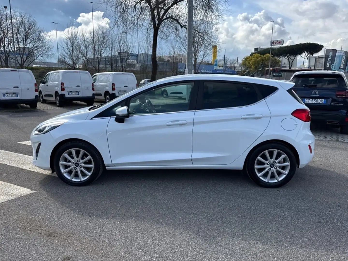 Ford Fiesta 1.1 85CV Titanium Blanco - 2