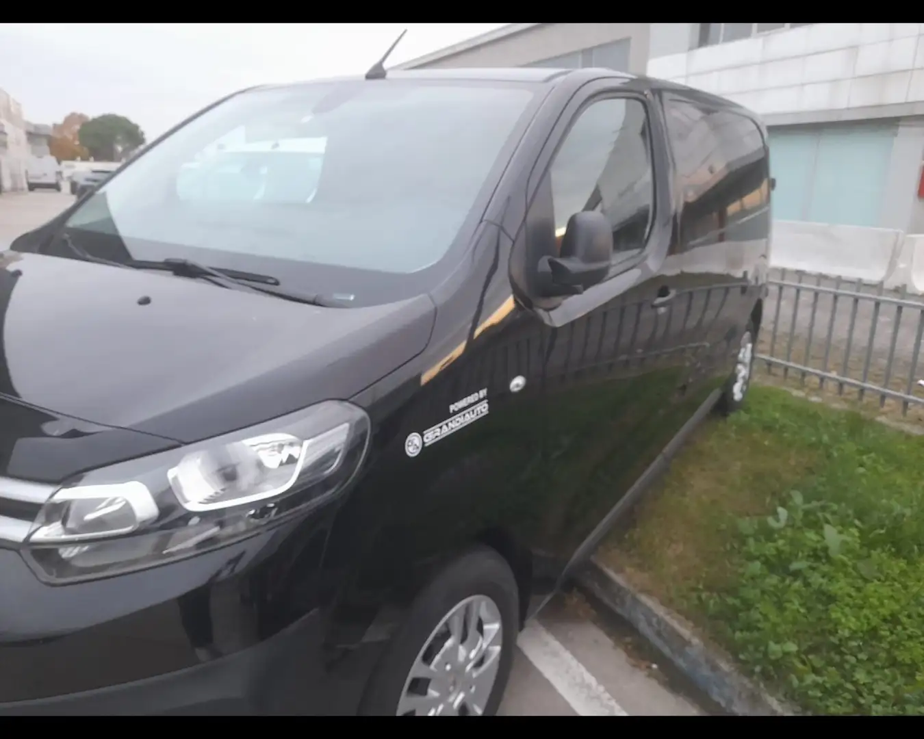 Citroen Jumpy III 2017 - M 1.5 Bluehdi Club S&S 120cv Nero - 2