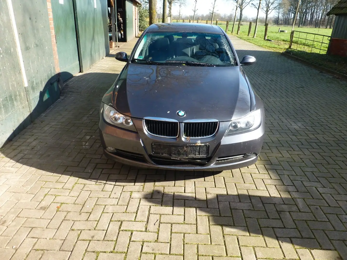 BMW 320 Baureihe 3 Lim. 320i Gris - 1
