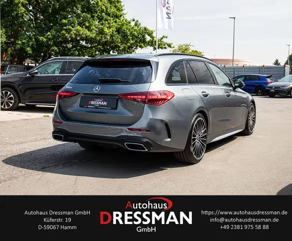 Mercedes-Benz C-Class view 4