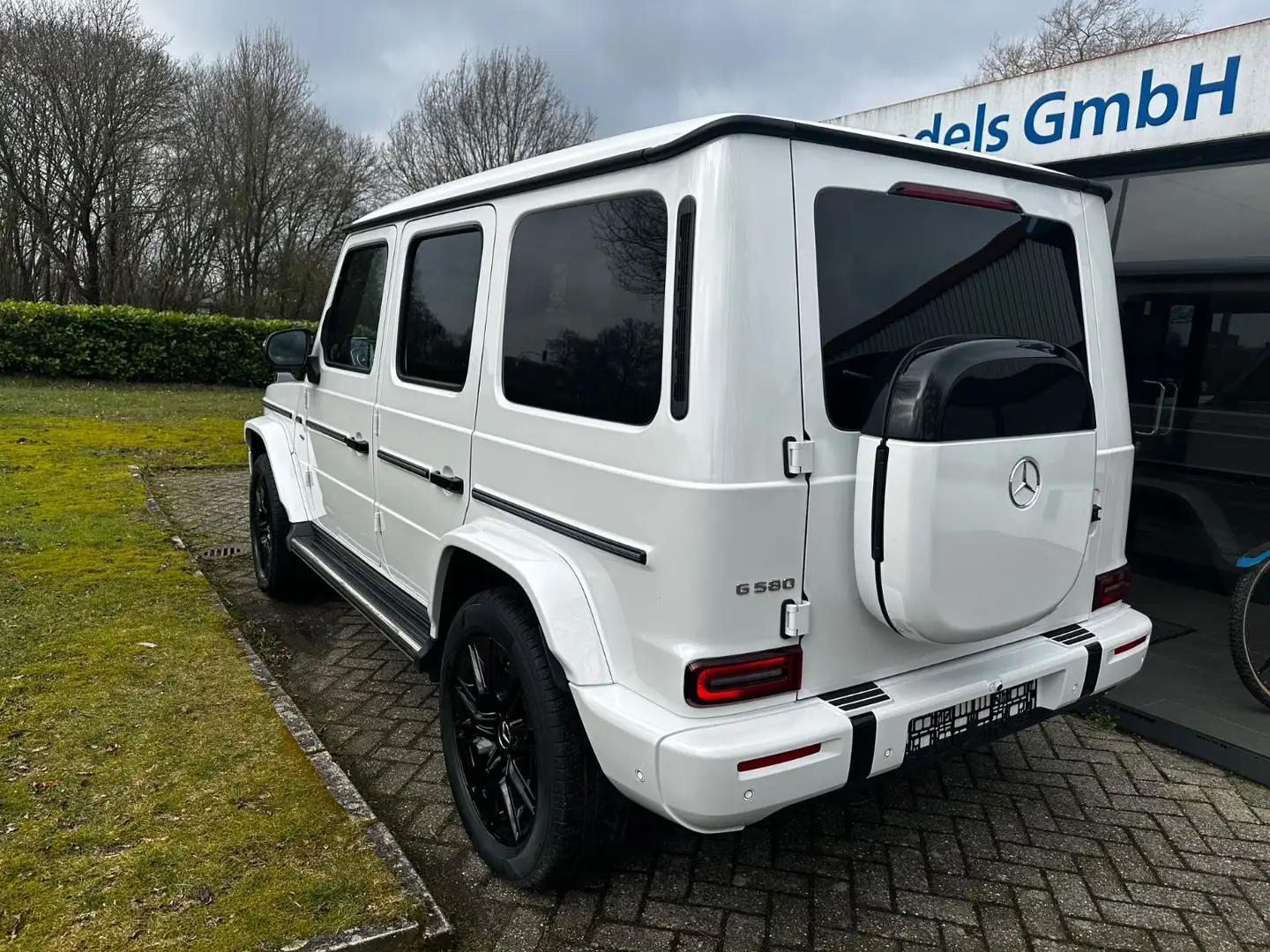Mercedes-Benz G 580 - EDITION ONE - AMG-LINE - NIGHT -on stock Alb - 1