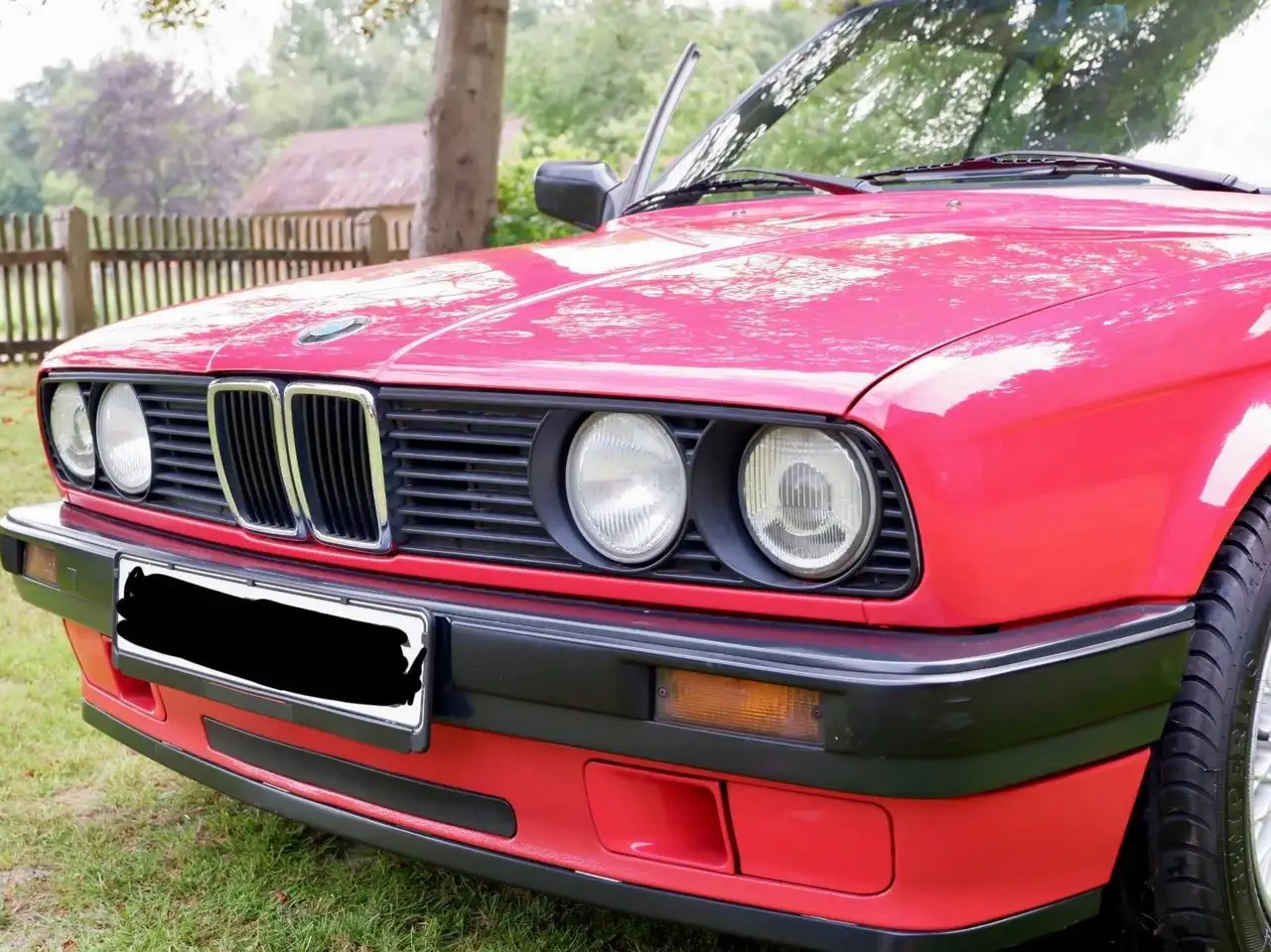 BMW 318i, foto 1