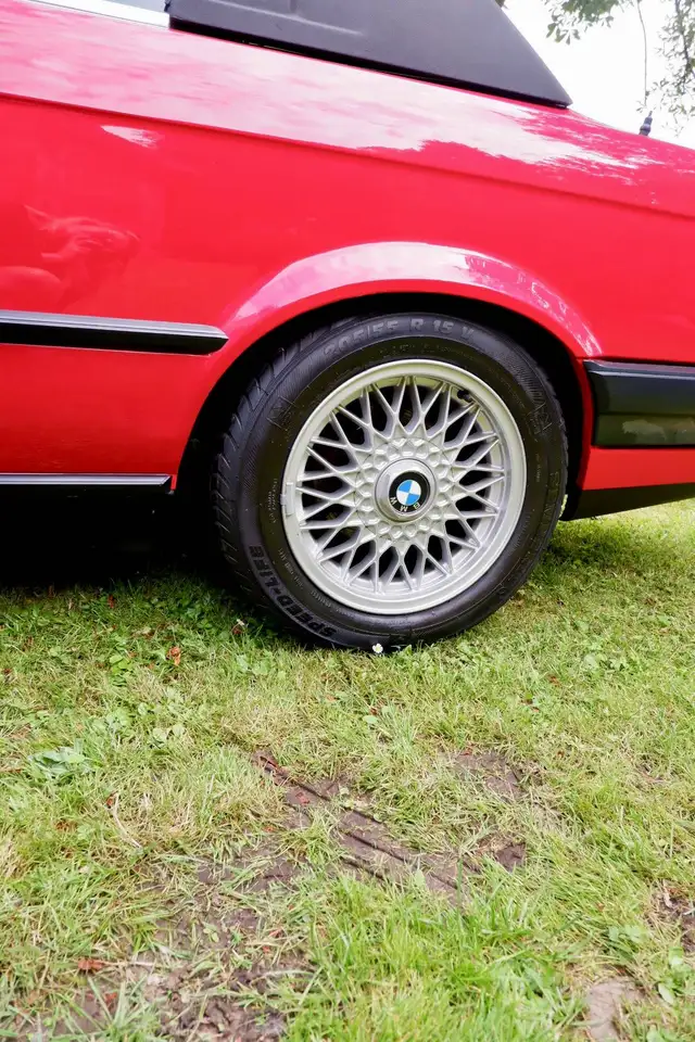 BMW 318i, foto 12