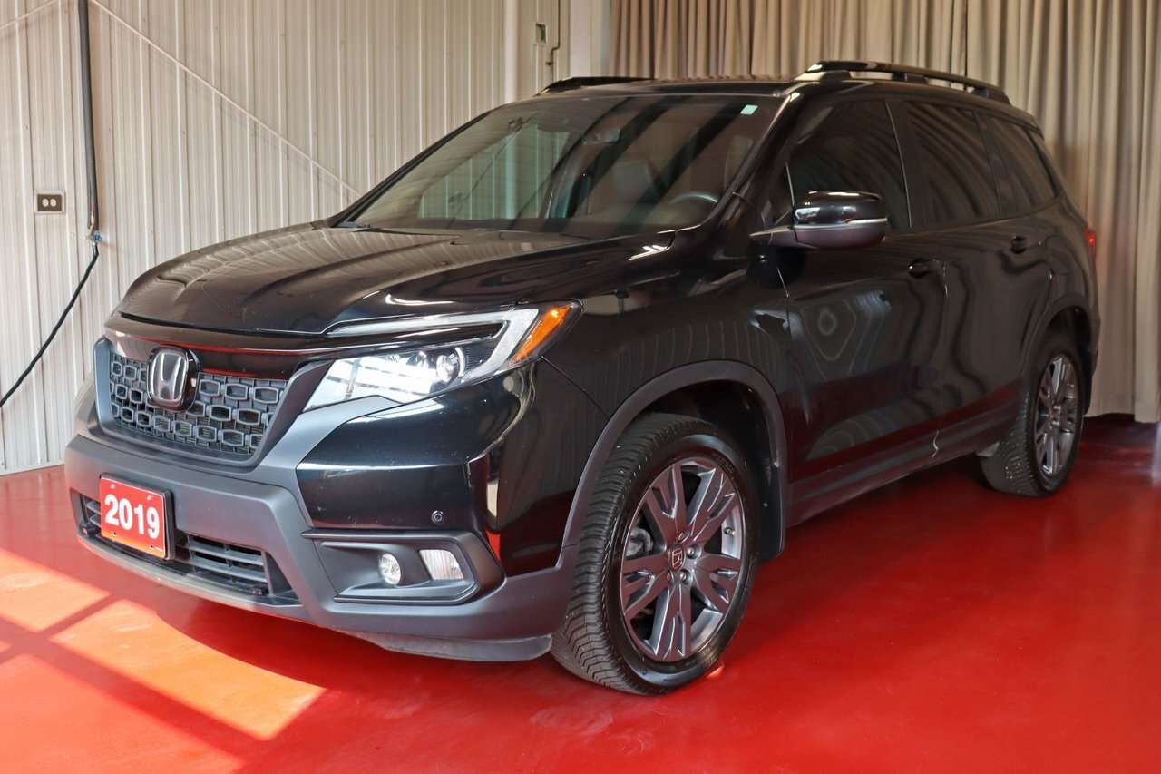 2019 Honda Passport EX-L Powerful V6 engine | Roomy second row | Quali