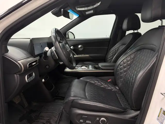 Genesis GV60 2023 — photo 2