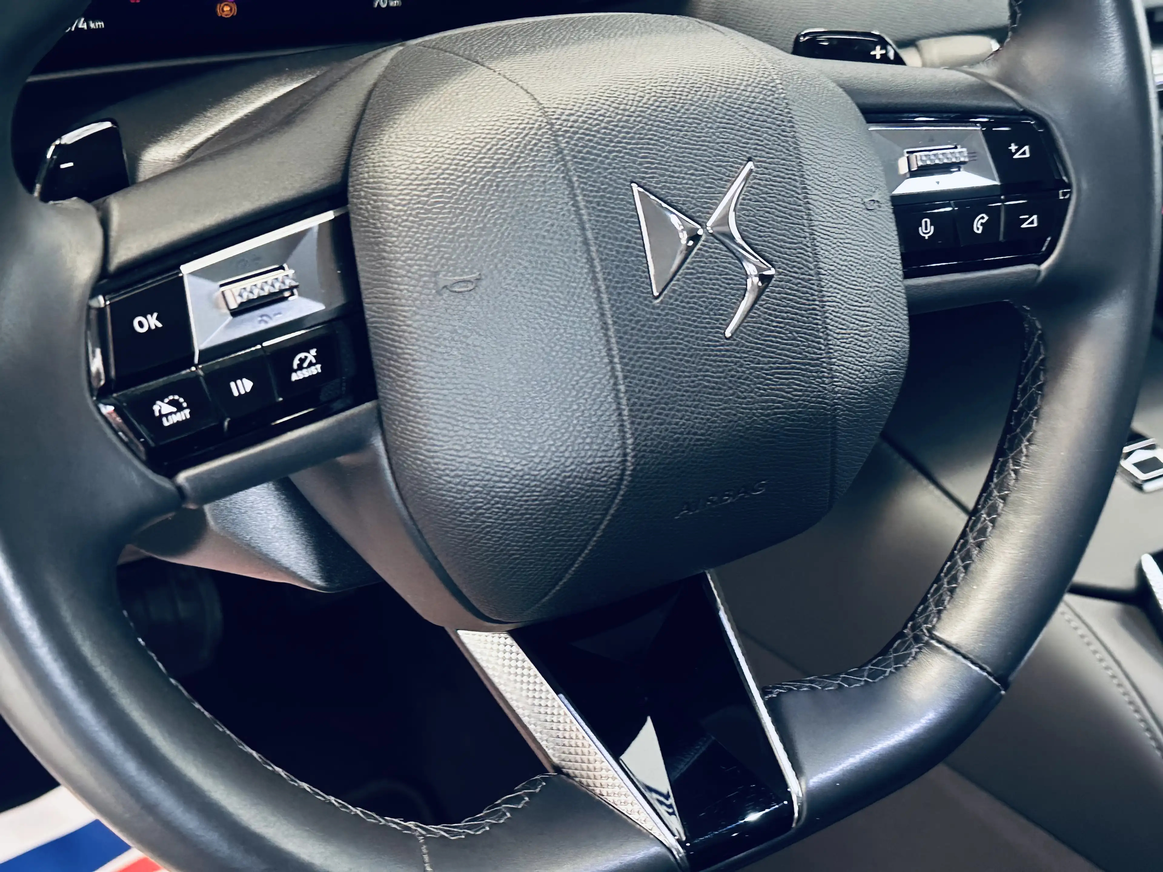 DS Automobiles DS 4 DS4 1.2 BOITE AUTO *23.874KM* CARPLAY CLIM BIZONE NAVI PDC — photo 12