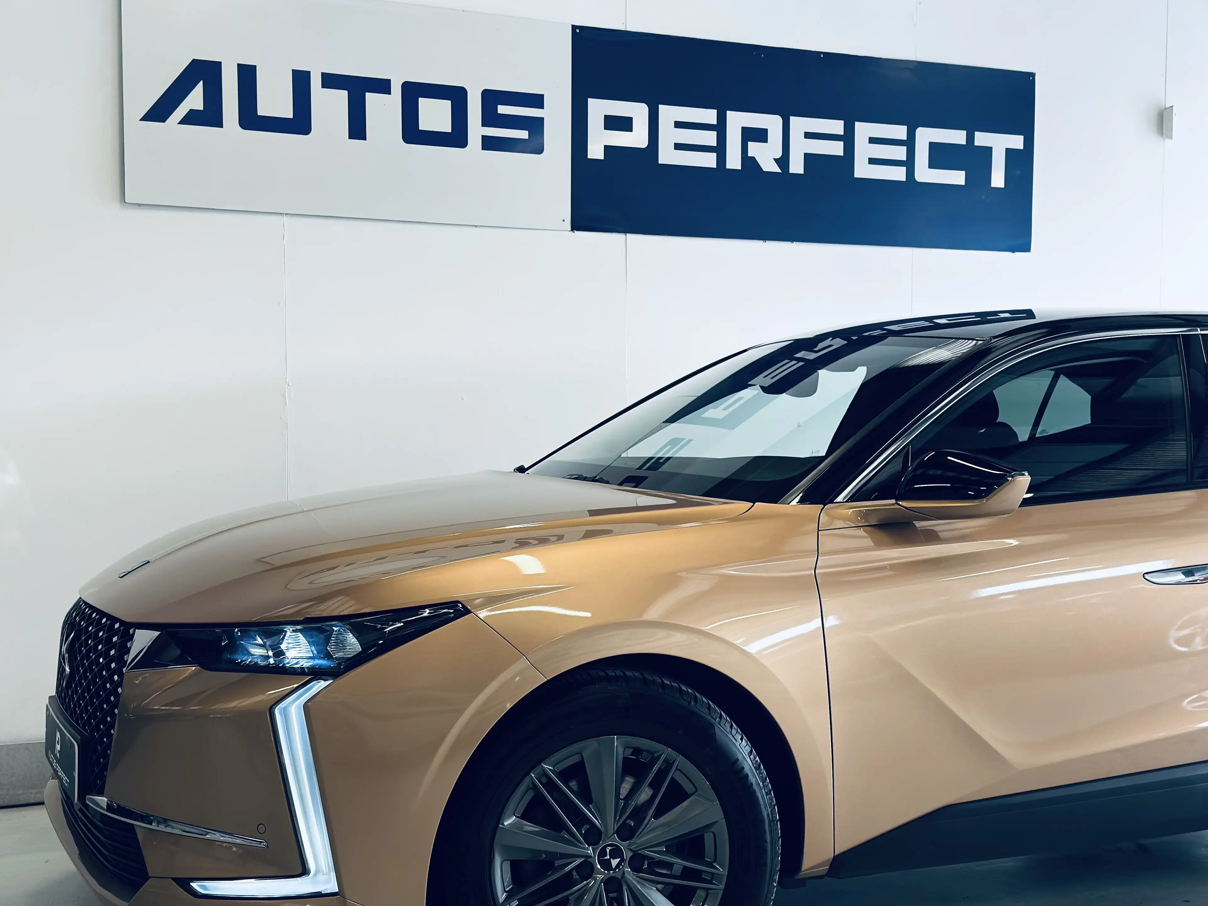 DS Automobiles DS 4 DS4 1.2 BOITE AUTO *23.874KM* CARPLAY CLIM BIZONE NAVI PDC — photo 4