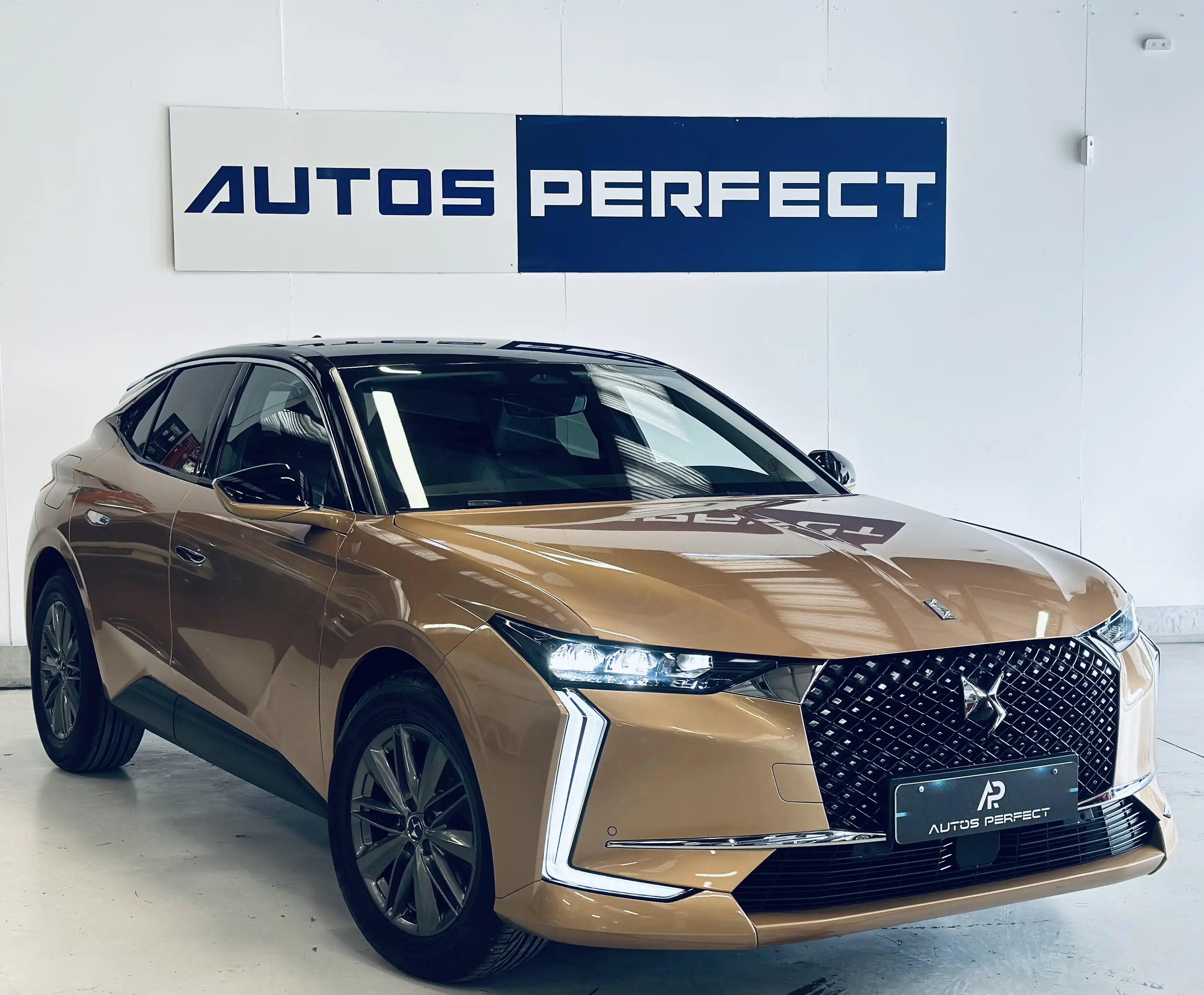 DS Automobiles DS 4 DS4 1.2 BOITE AUTO *23.874KM* CARPLAY CLIM BIZONE NAVI PDC — photo 2