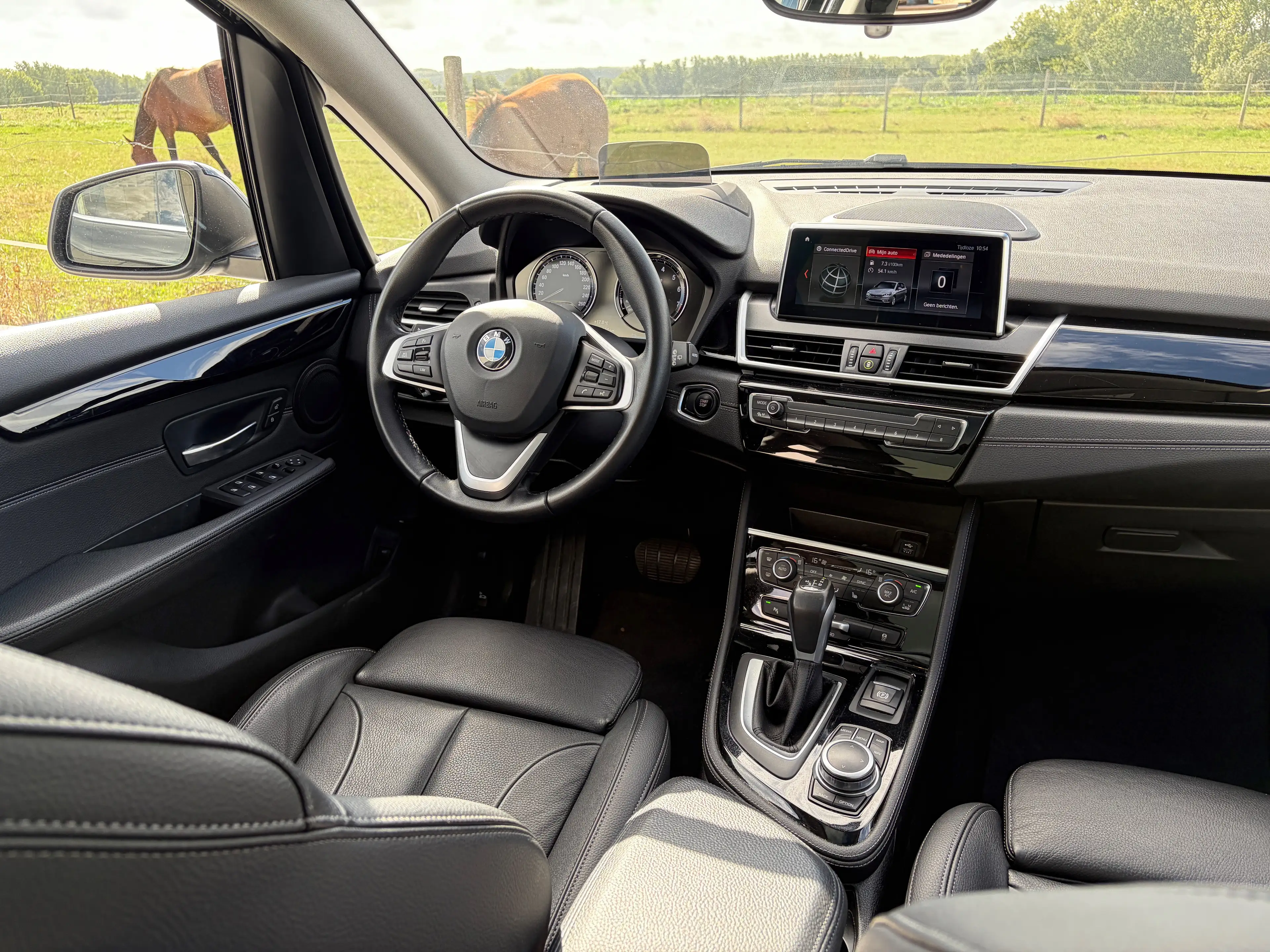 BMW 225 Active Tourer PHEV 225xe * PANO * LEDER * CAMERA * — photo 11