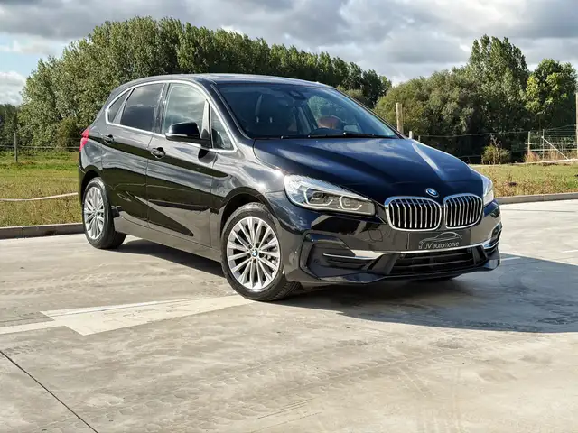 BMW 225