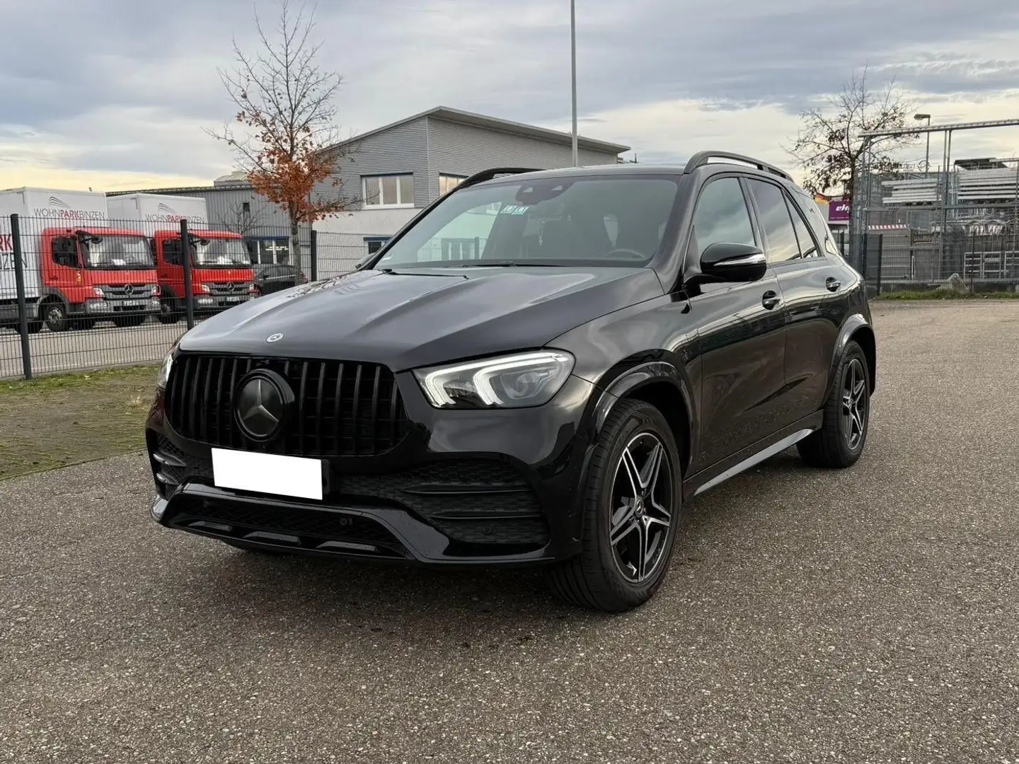 Mercedes-Benz GLE 350 GLE Diesel d 4Matic 9G-TRONIC AMG Line Schwarz - 1