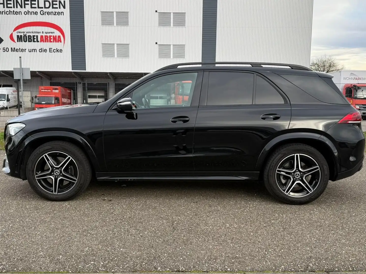 Mercedes-Benz GLE 350 GLE Diesel d 4Matic 9G-TRONIC AMG Line Schwarz - 2
