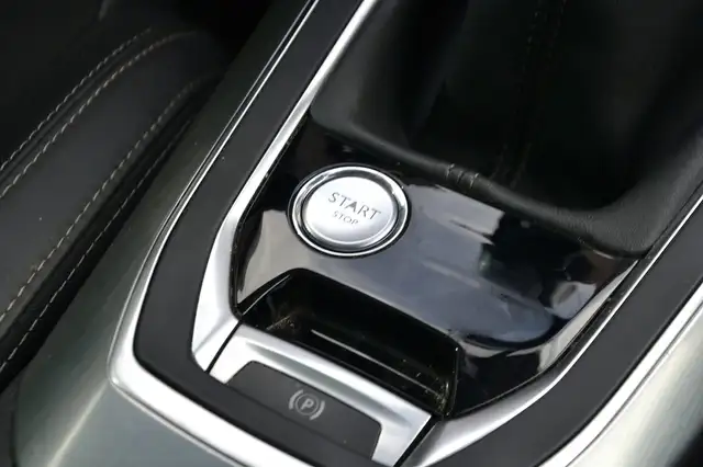 Peugeot 308 view 18