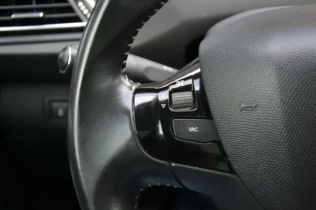 Peugeot 308 view 19